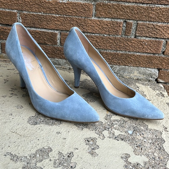 MICHAEL Michael Kors Shoes - EUC Michael Kors, light blue leather pumps